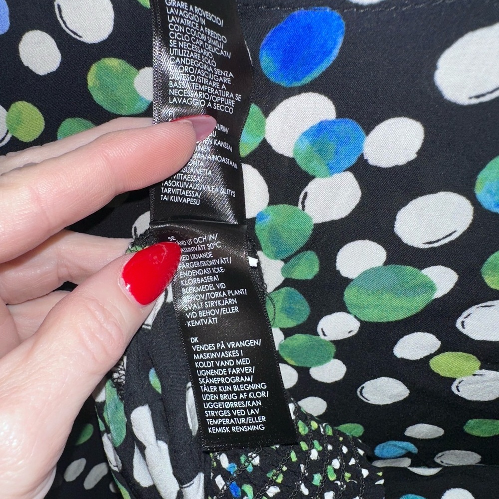 LIVERPOOL POLKA DOT PUFF SLEEVE TOP - Picture 7 of 11